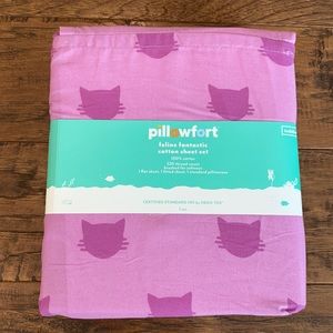 Brand new Pillowfort toddler size sheet set